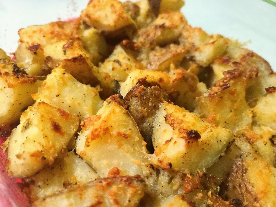 Parmasean Roasted Potatoes|Marissa Bakshさん