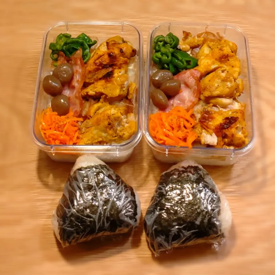 中高生のお弁当。下にご飯、上におかずの大盛りのっけ弁当＋部活補食おむすび（特大）|みりさん