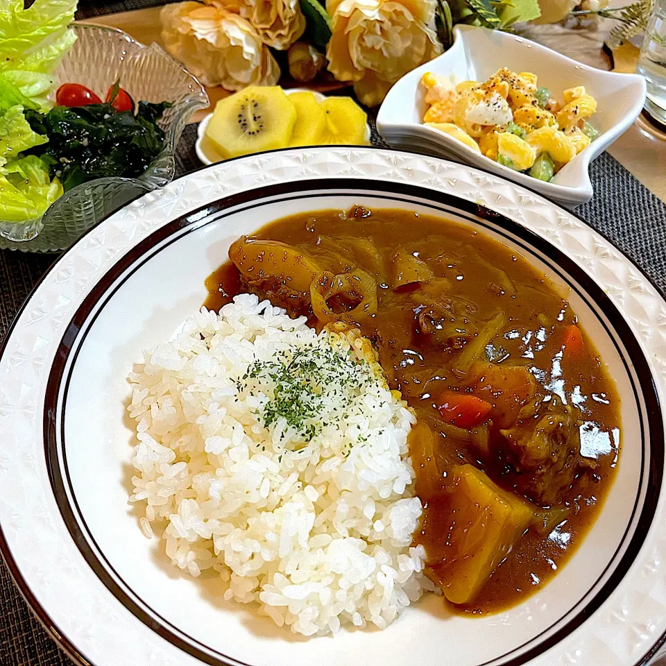 定番！甘口カレーライスの夜ごはん🍛|reiさん