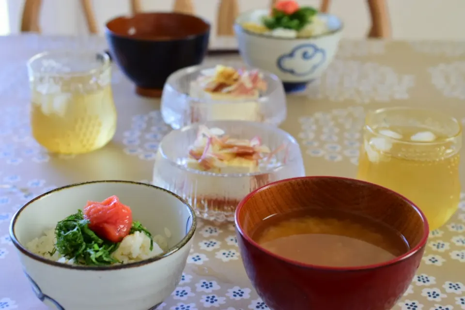 Snapdishの料理写真:あっさり炊き込みごはん|うにんぱすさん