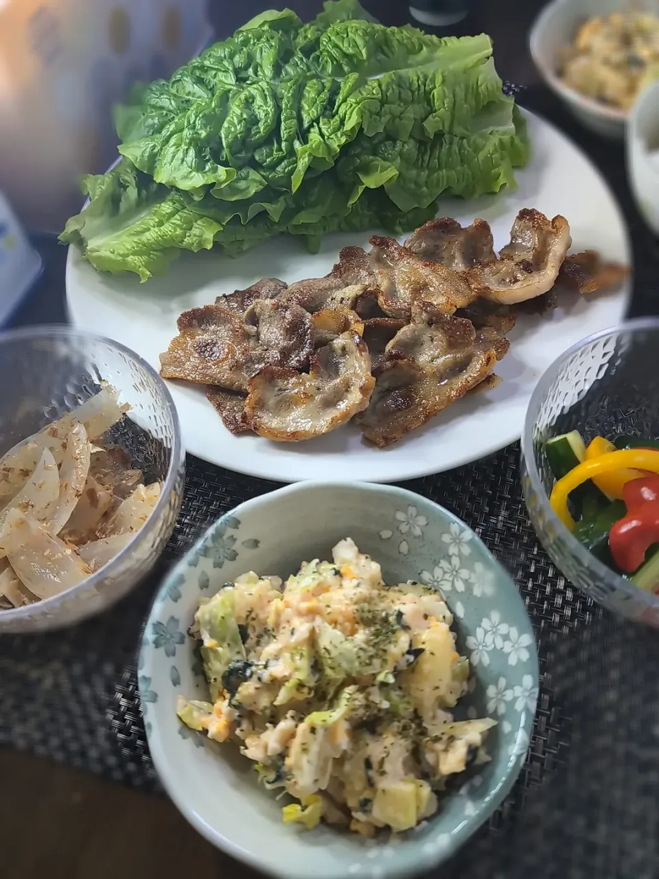 サンチュと豚の焼き肉＆明太ポテトサラダ|テケテケさん