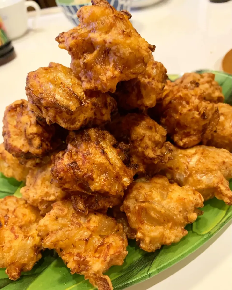 Snapdishの料理写真:鶏むね肉と玉ねぎのナゲット🍗|みっこちゃんさん