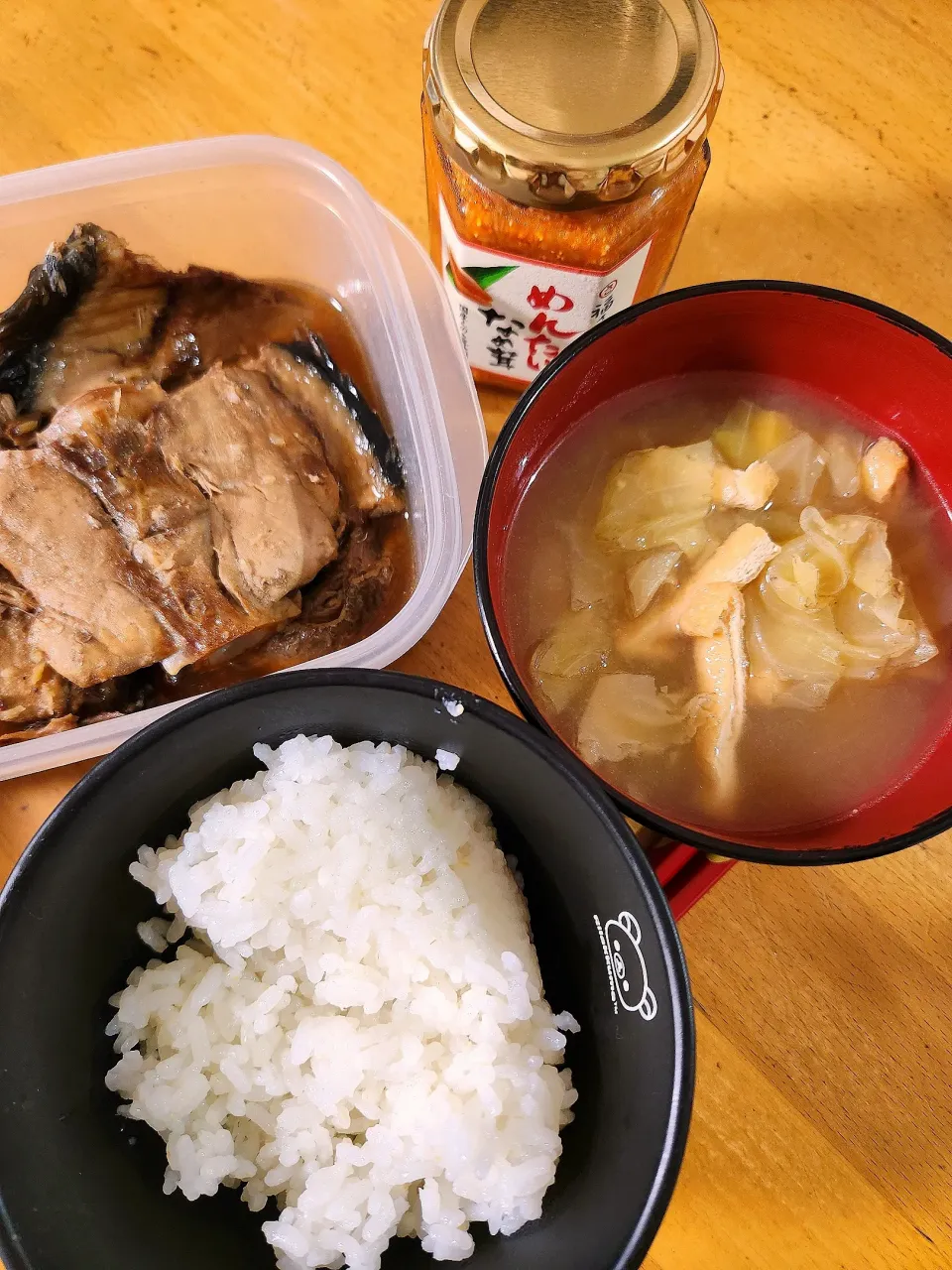 ぶりのあら煮、キャベツと油揚げの味噌汁、明太なめたけ|さきさん