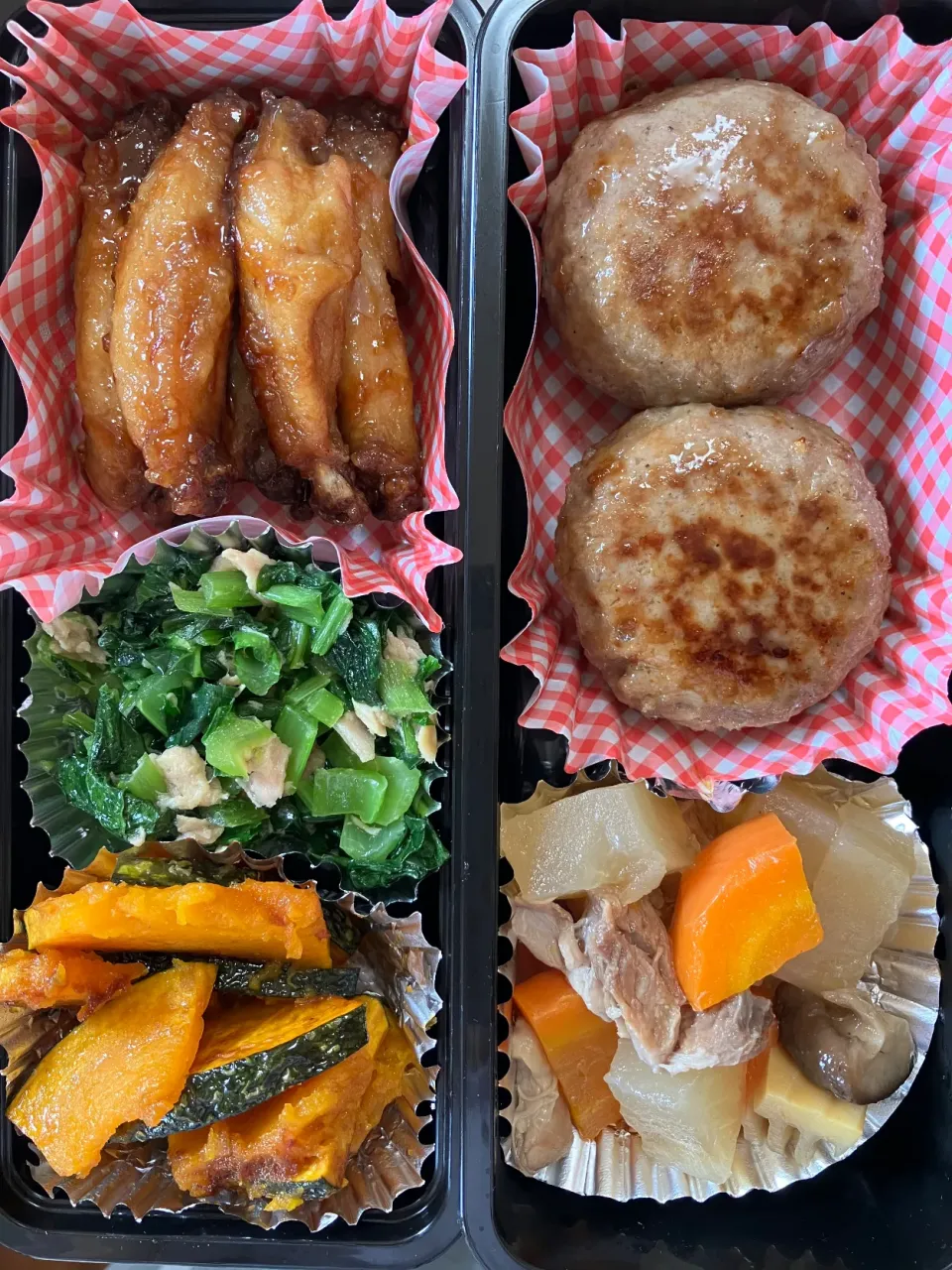 Snapdishの料理写真:ハンバーグ、筑前煮、小松菜炒め、骨付きチキン甘辛、かぼちゃ甘煮|あーやーさん