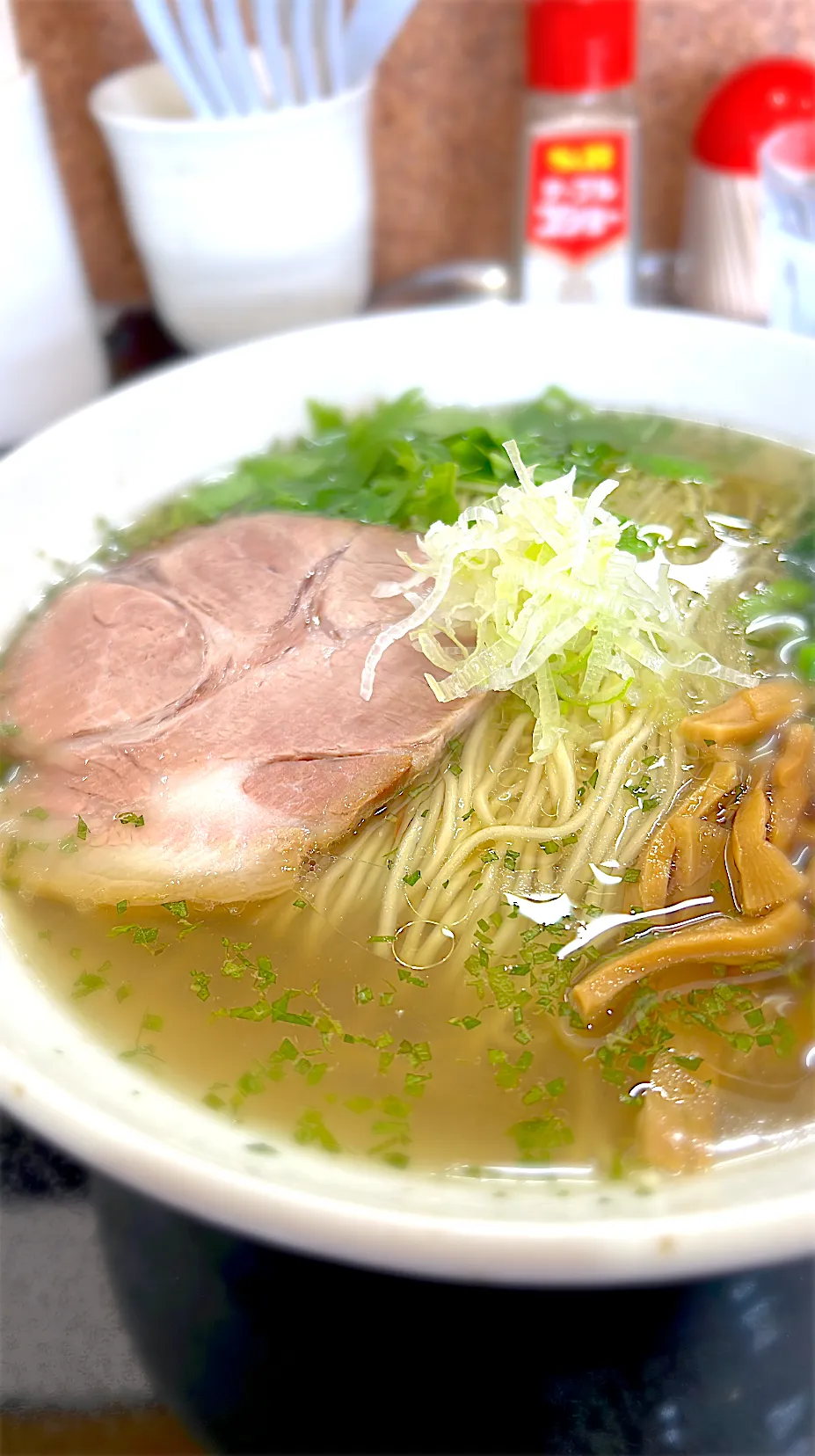 Snapdishの料理写真:梅塩ラーメン（麺大盛り）|いさかつさん