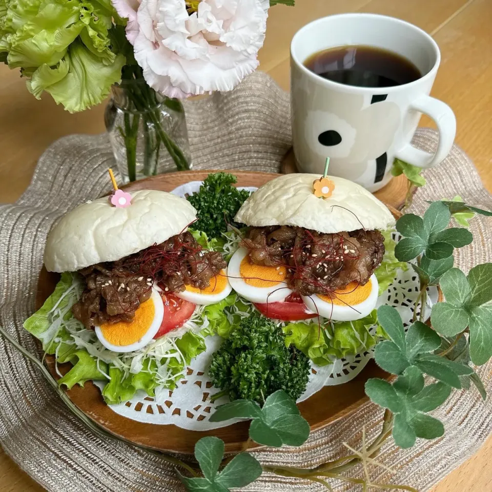 6/6❤︎和牛焼肉茹でたまこサンド🌱✨
お弁当に残り物で…

＊白パン
＊和牛焼肉
＊茹でたまご
＊フリルレタス＊キャベツ ＊トマト|Makinsさん