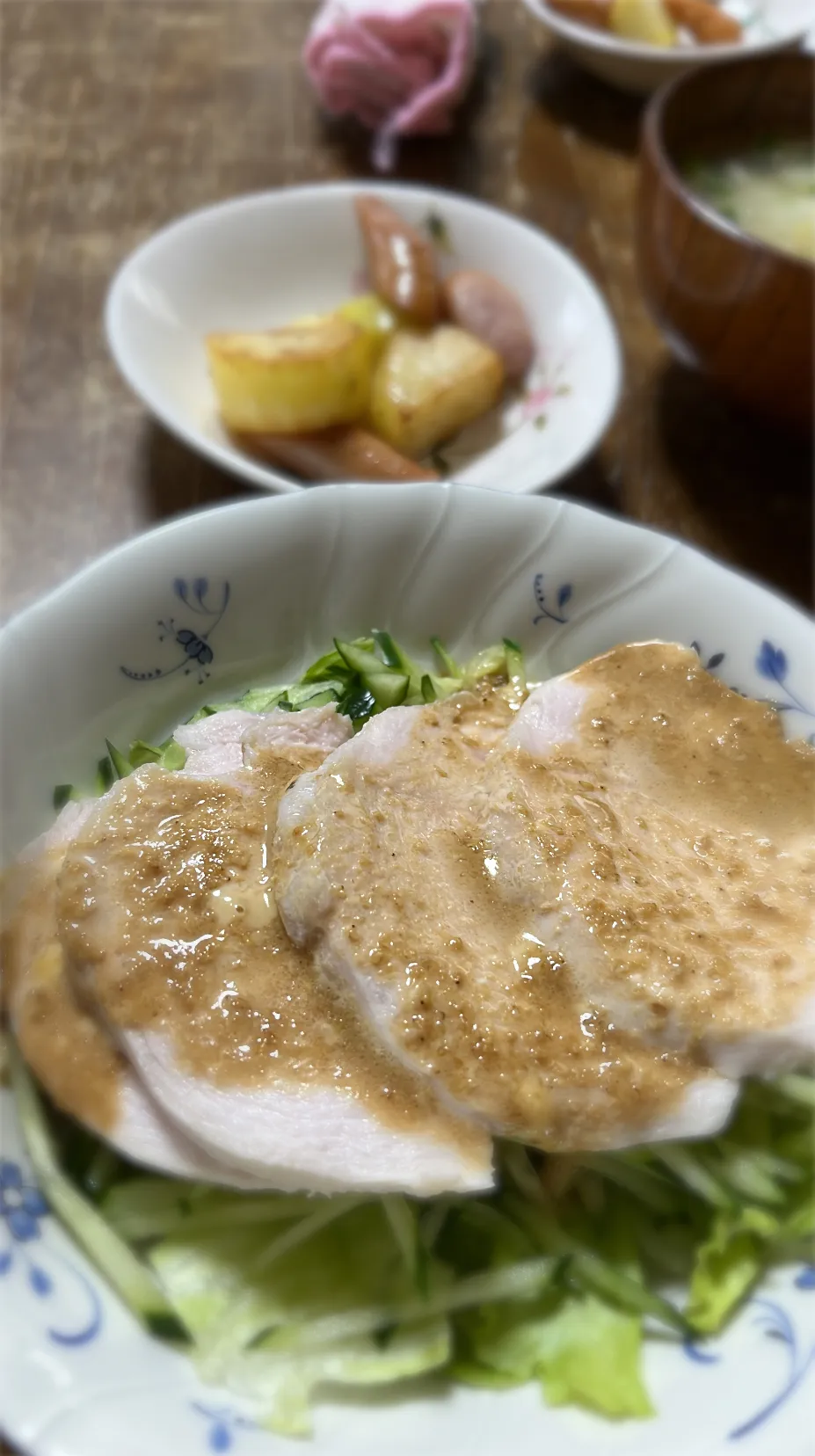 鶏ハムサラダ・ジャーマンポテト・かきたま汁・ご飯|ちびろ菌さん