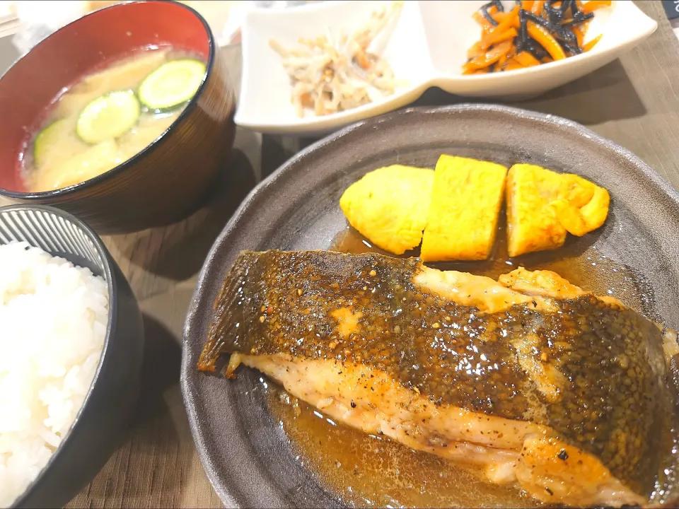 カレイのバター醤油ソース|伊藤央さん