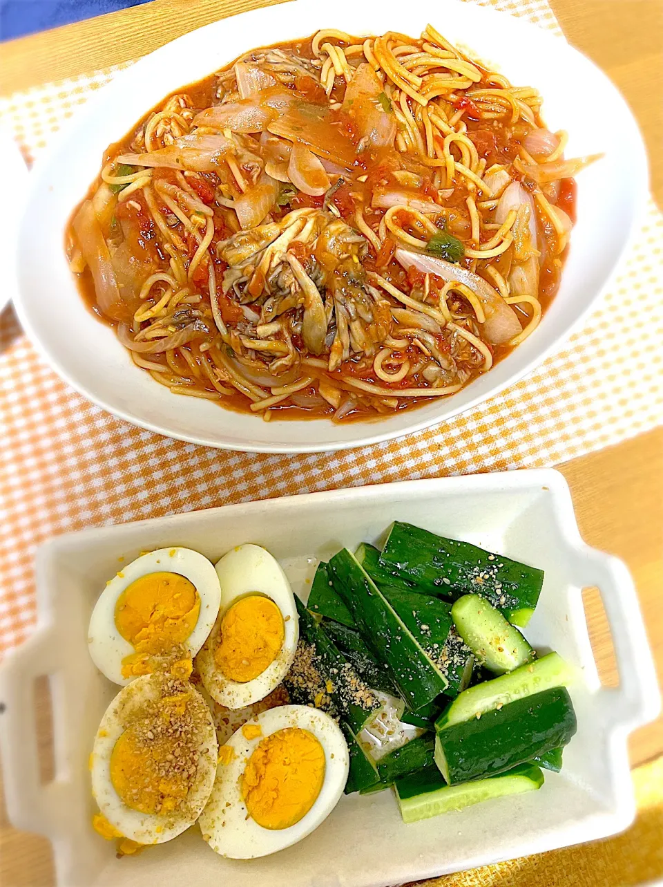 ホットクックでドカン！とトマトと舞茸のパスタ🍅、ゆで卵ときゅうりのピクルス風🥚🥒|1614さん