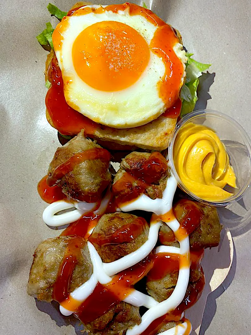 Meatball cheese dan special chicken with egg|Malaysian Street Foodさん