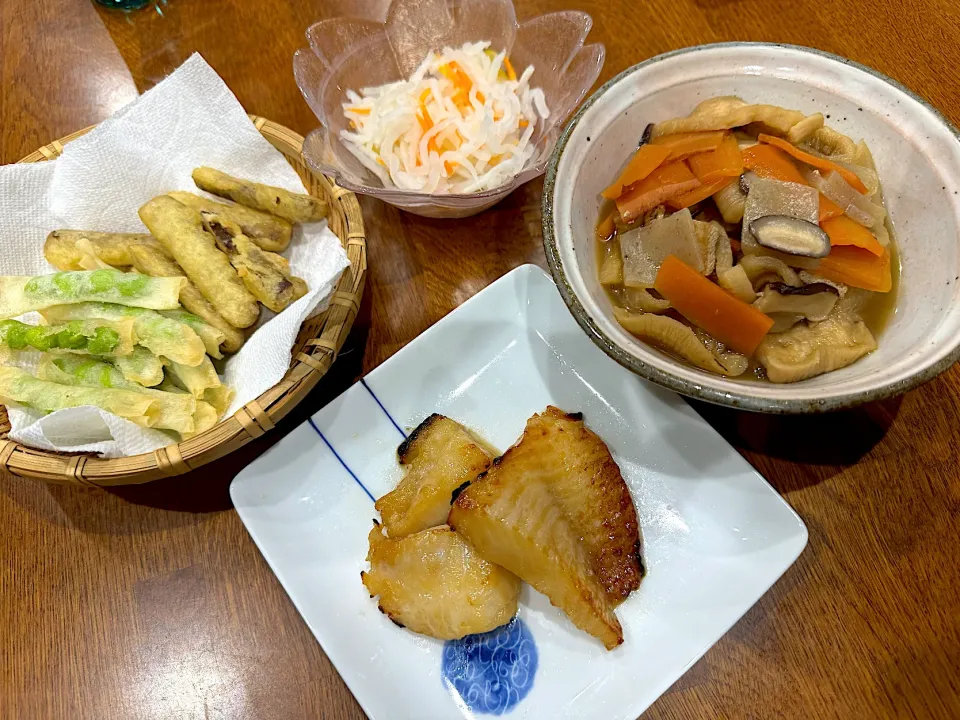 Snapdishの料理写真:週末　でも...軽い晩ご飯(笑)|sakuramochiさん