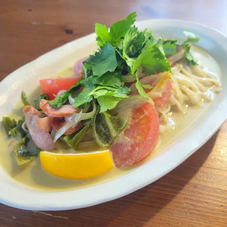 冷やしグリーンカレーうどん（めんつゆちょい足し）|あんさん