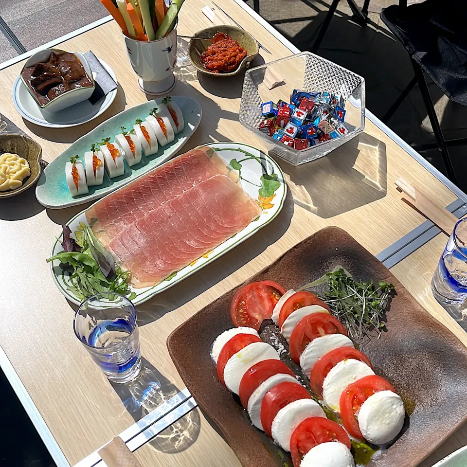 とーっても天気が良かった日の庭飲み|かにかにさん