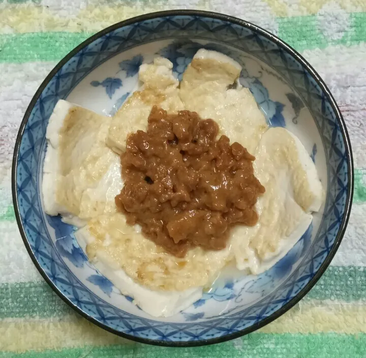 万能肉みそ乗せ豆腐|まるさん