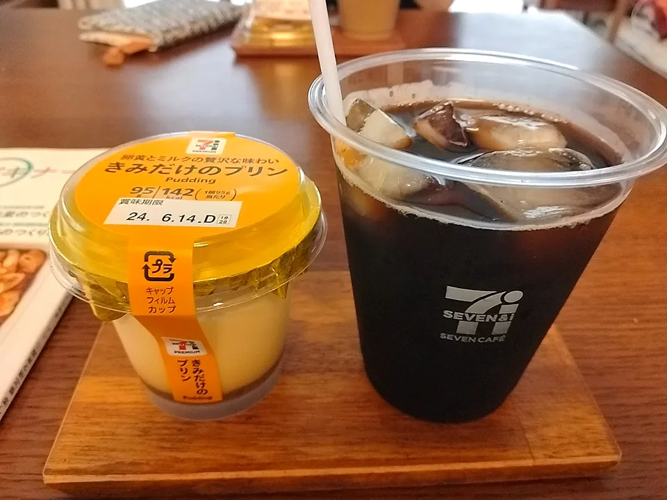 おやつ コーヒーはただのネスカフェボトル|食事メモメモさん