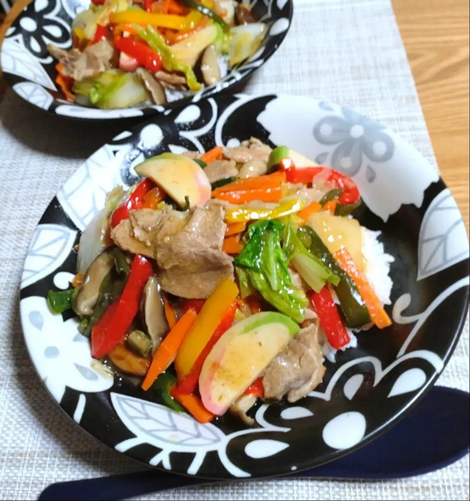 Snapdishの料理写真:彩り野菜の中華風丼|kazさん