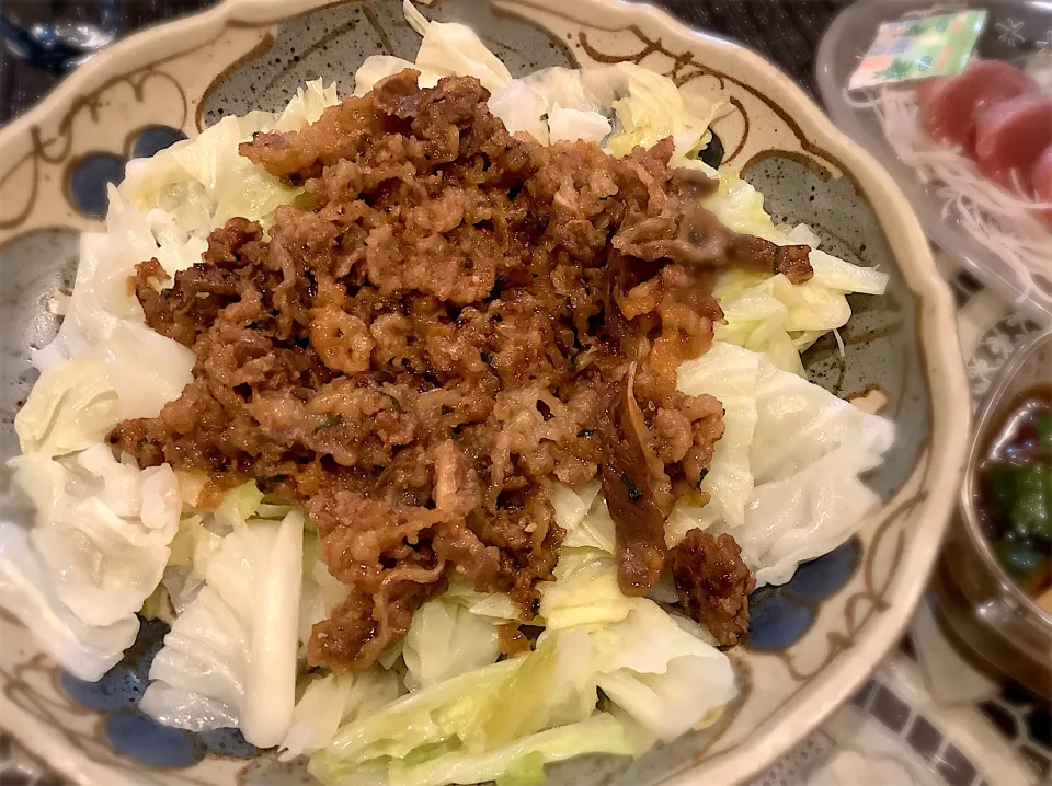 春キャベツと牛肉炒め😋|アライさんさん