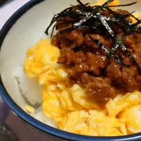 Snapdishの料理写真:大豆のお肉を使っただいず肉みそ丼|こらそんさん