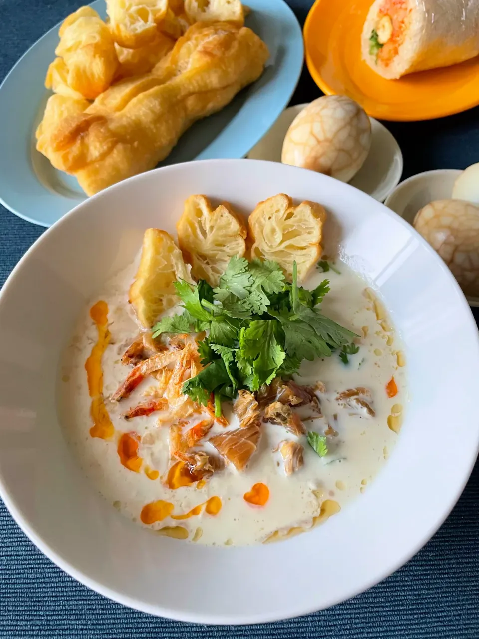 Snapdishの料理写真:台湾朝ごはん【再現】　鹹豆漿＆油条|アッチさん