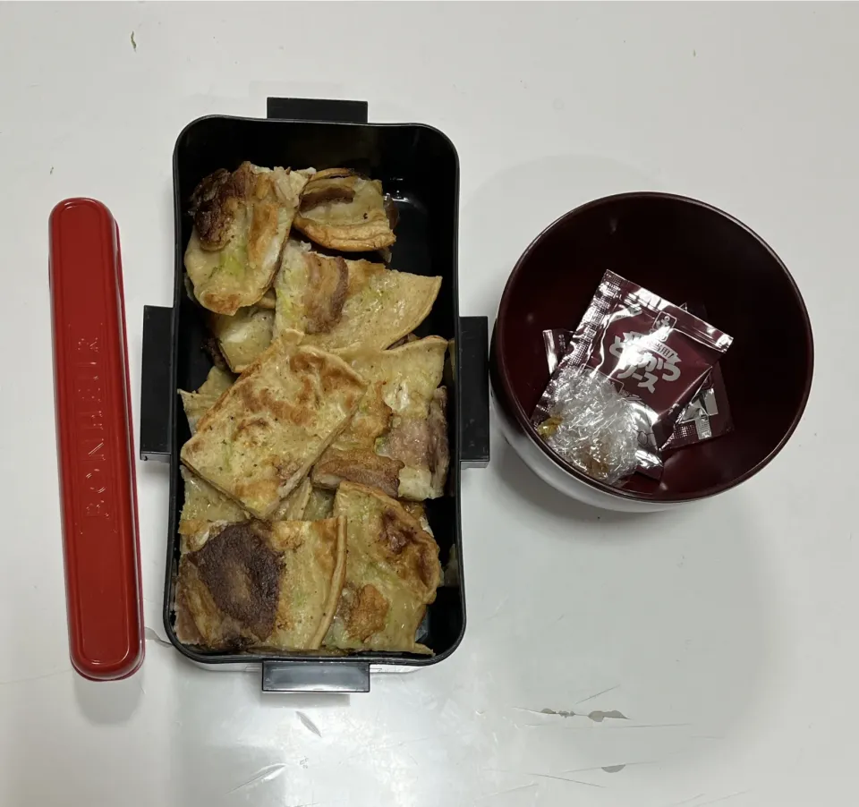 Snapdishの料理写真:パパ弁☆お好み焼き（3枚分）☆みそ玉|Saharaさん