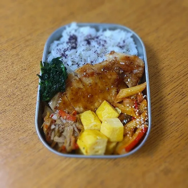 6月10日お弁当
ハニーマスタードポーク
ほうれん草ソテー
きんぴらこうぼう
卵焼き
ケチャップペンネ|シロクマさん