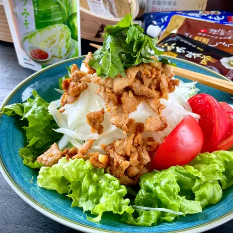 「料亭の味 キャベツみそ」を使ってみたSnapdishの料理・レシピ写真:大豆noお肉のっけ☆新玉スライスサラダ