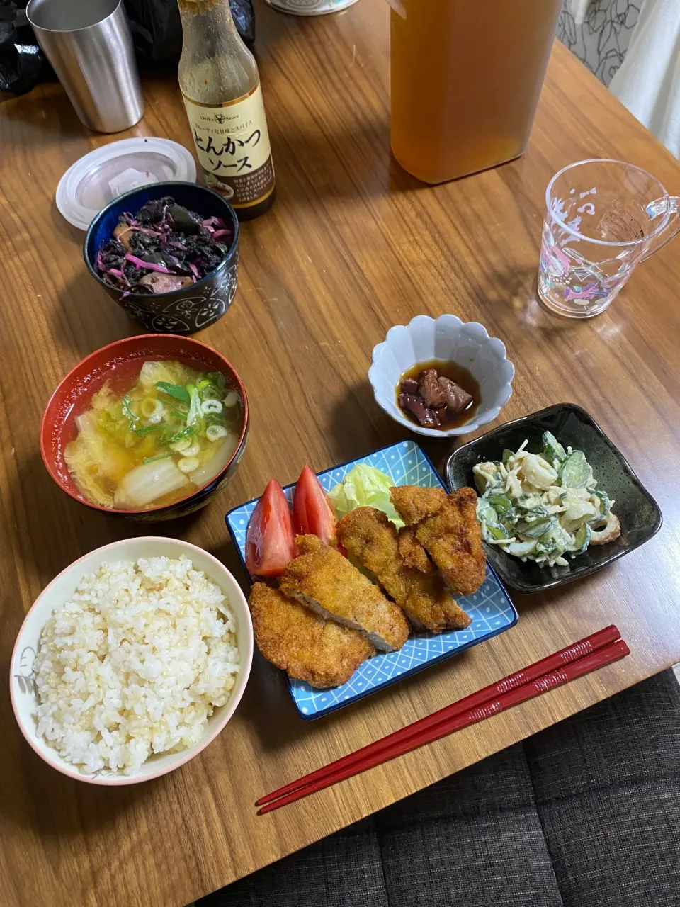 夜　とんかつ､胡瓜と竹輪とえのき胡麻和え|みちくんさん