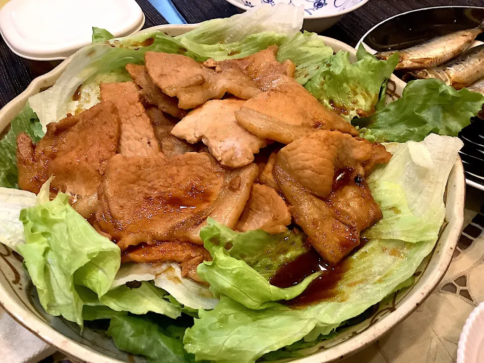 Snapdishの料理写真:豚肉料理😋『豚丼のタレ焼き』|アライさんさん