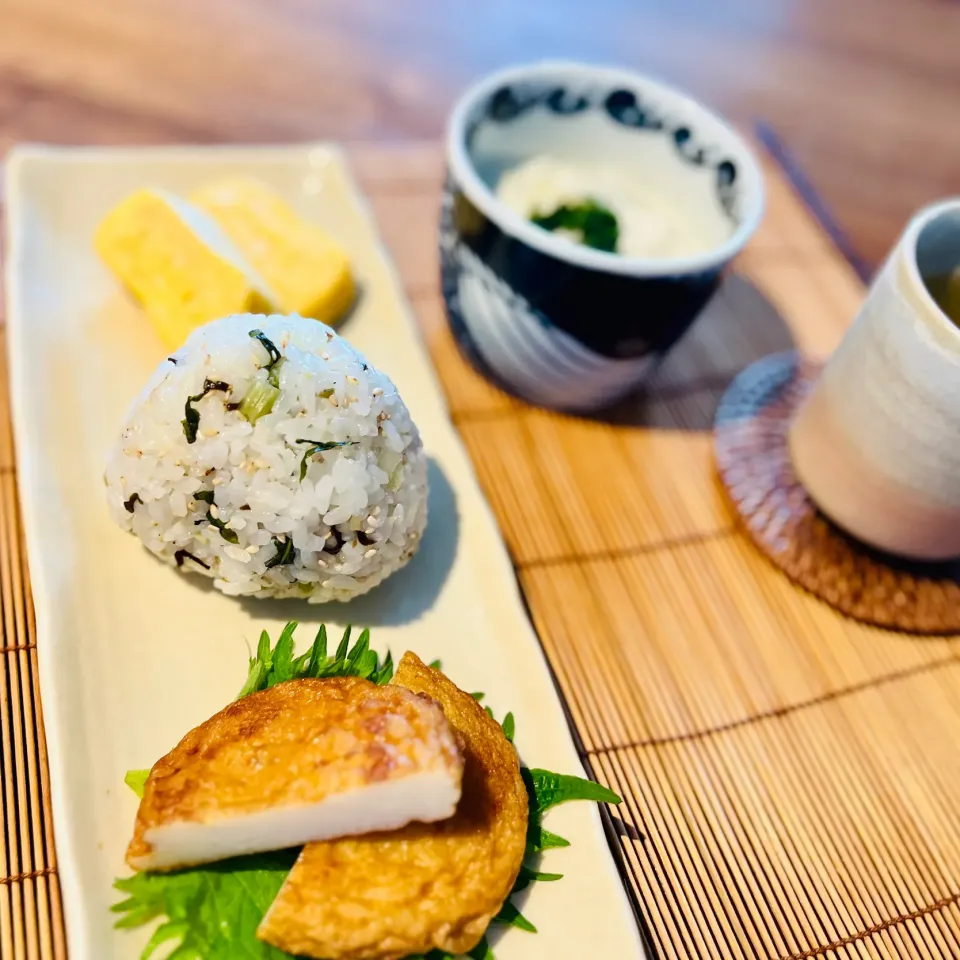 野沢菜と山葵昆布のおにぎり🍙|アッコちゃん✨さん