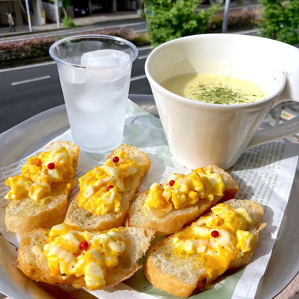 玉子のせバゲットとスープで朝ごはん|Kさん