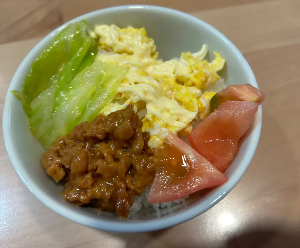 Snapdishの料理写真:肉味噌丼|あい丸さん