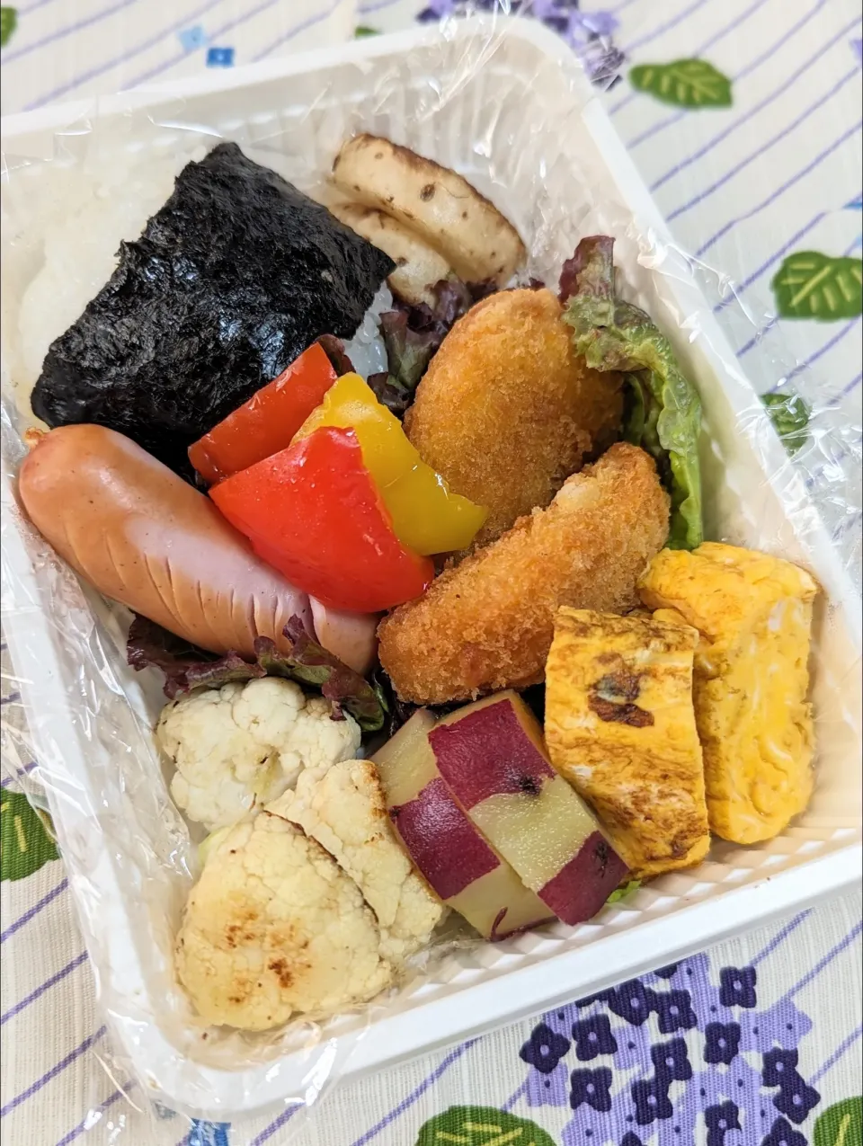 Snapdishの料理写真:なんと❢自分弁当〜|f.1125beさん