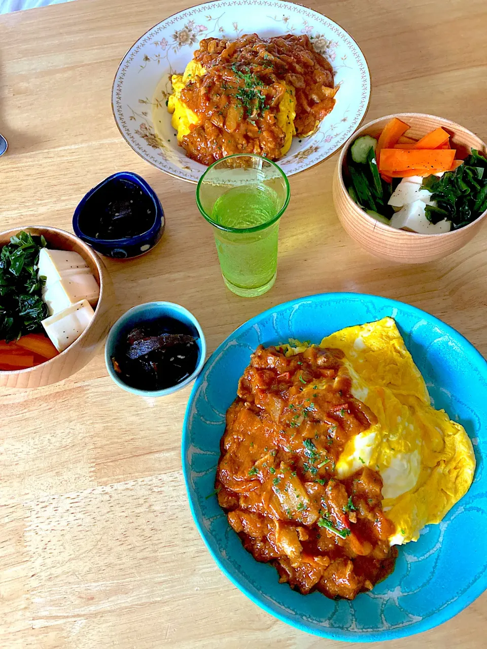 四つ星レンジで温めた冷凍ご飯でオムハヤシ😘|さくたえさん