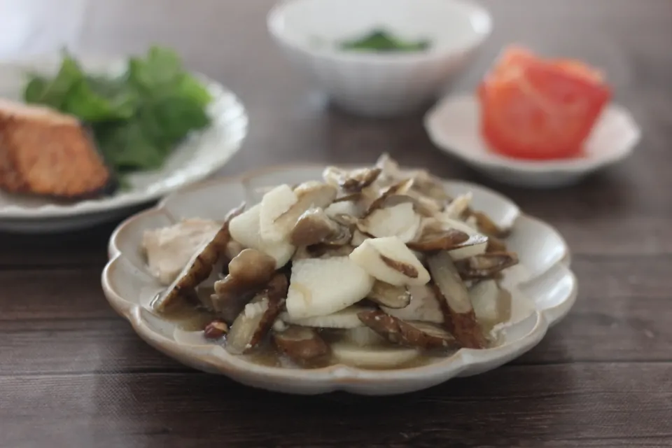 長芋と舞茸と鶏胸肉の生しょうゆ糀炒め|ちいさなしあわせキッチンさん