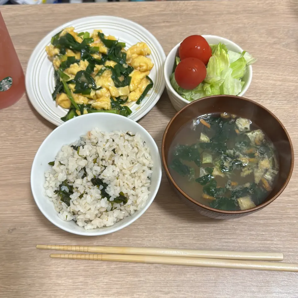 ニラ玉とわかめの炊き込みご飯|りなちさん