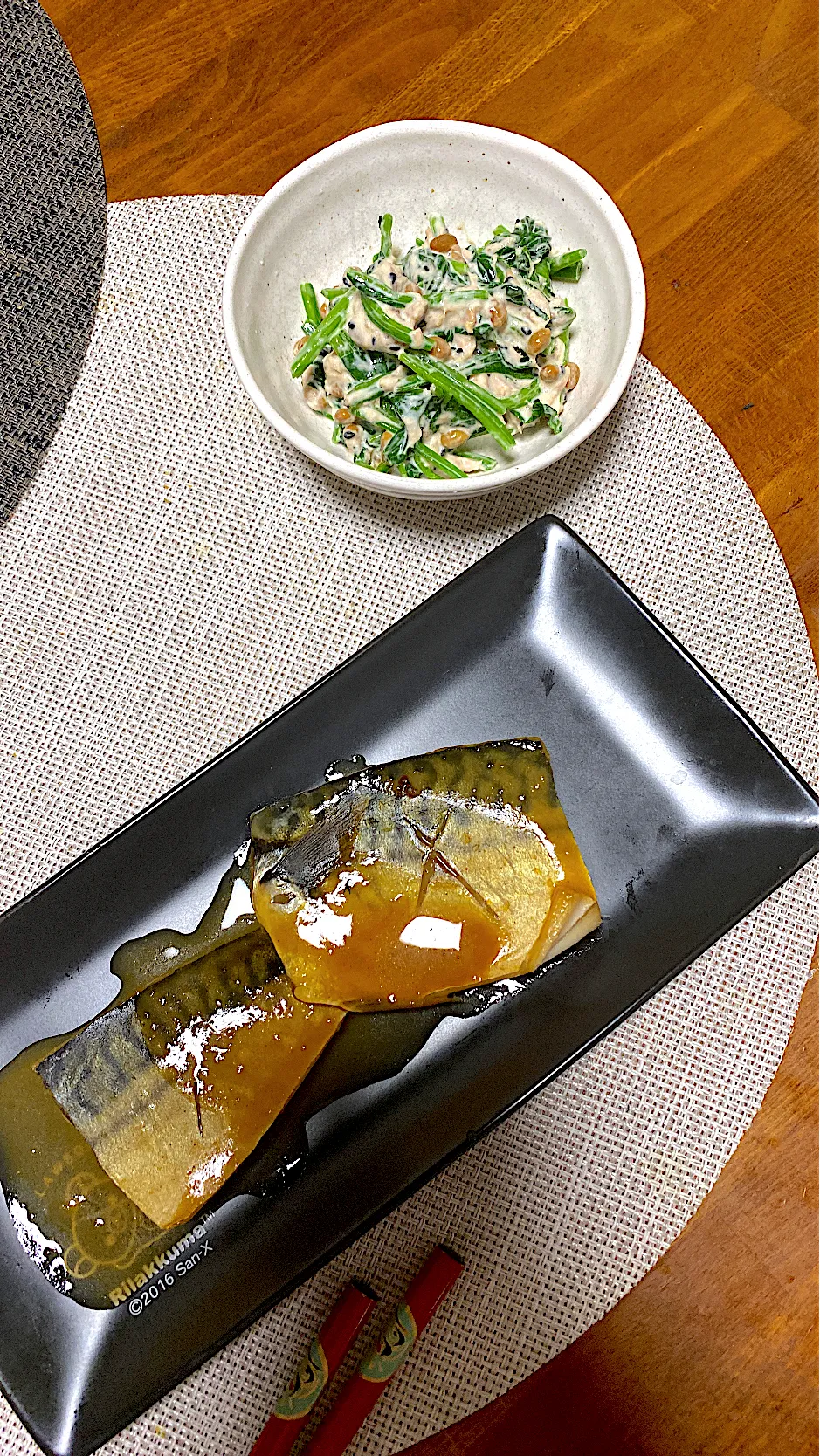 さばの味噌煮、ほうれん草のツナ納豆和え|kaaaaaさん