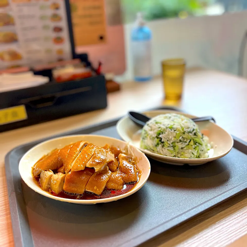 Snapdishの料理写真:Marinated chicken in soya sauce with vegetables rice|skyblueさん