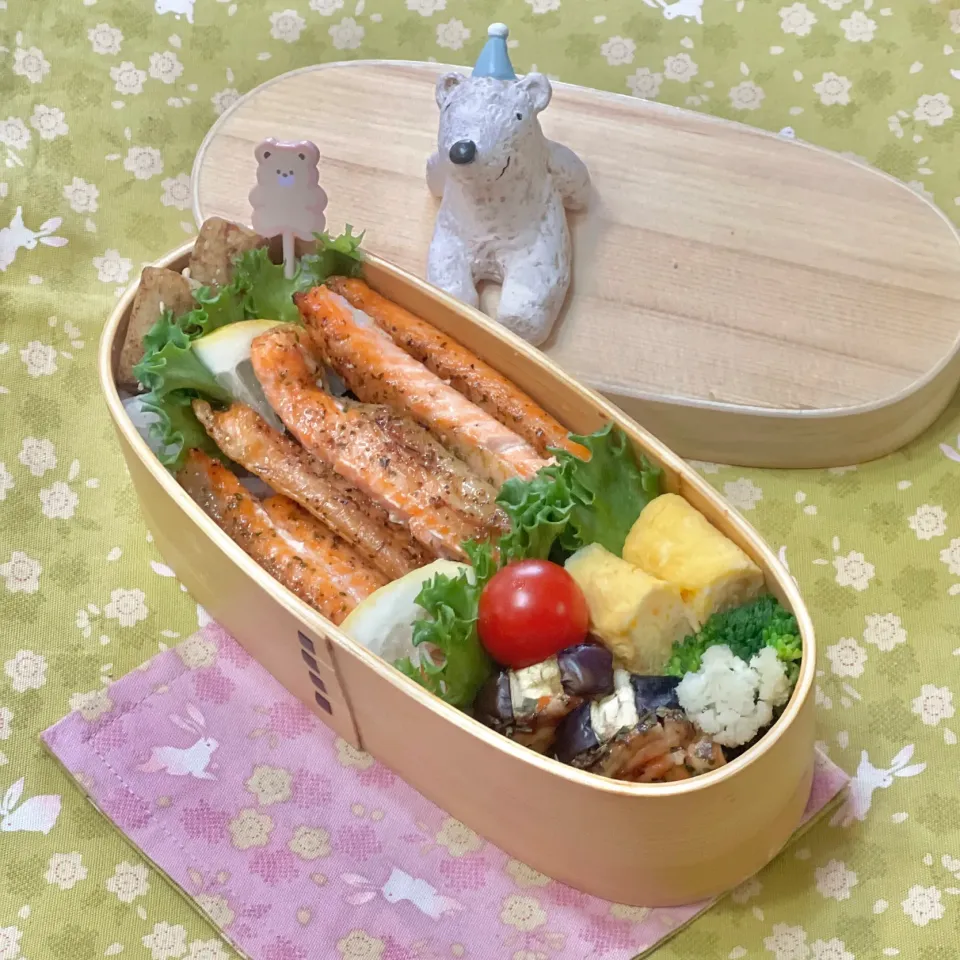 トラウトサーモンのハーブグリル☘️の💙ちゃんお弁当　6/13木|sweet homeさん