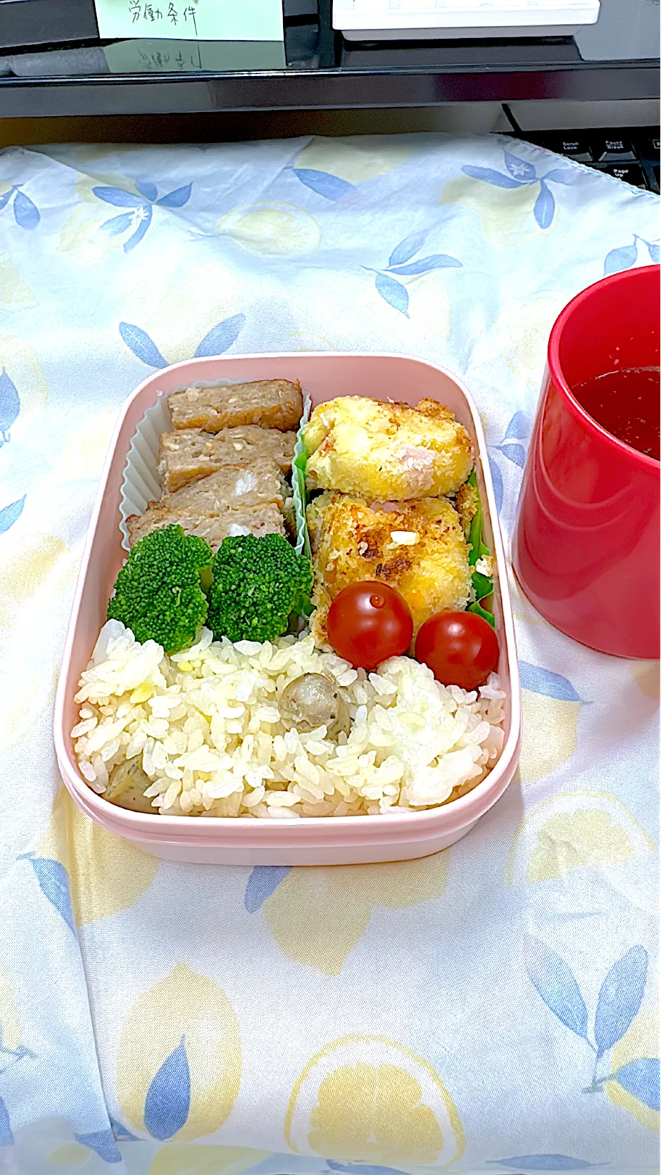 ポテサラリメイクの焼きコロッケ弁当|ゆっきーさん