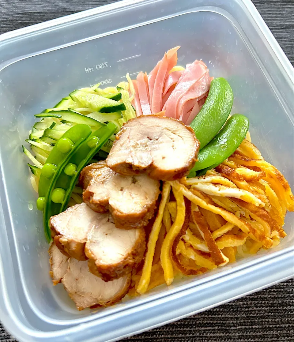 冷やし中華弁当♡鶏チャーシュー付|やっちさん