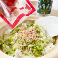 Snapdishの料理写真:ブロッコリーの炊き込みご飯🥦|にんべんだしアンバサダーSnapdish支部さん