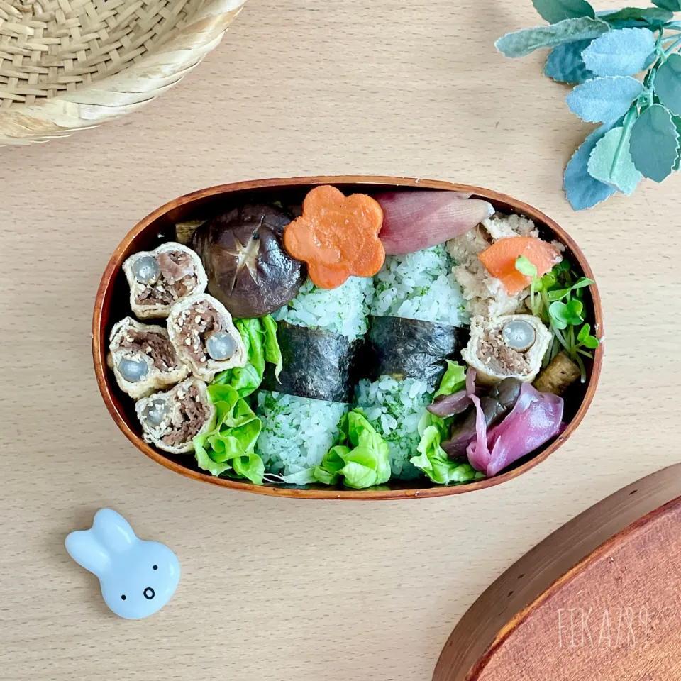 埋もれちゃった おにぎり弁当|FIKA789さん