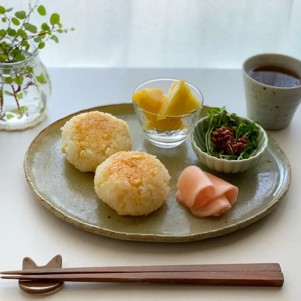 ホワイトコーンの焼きおにぎり♡|わことひろさん