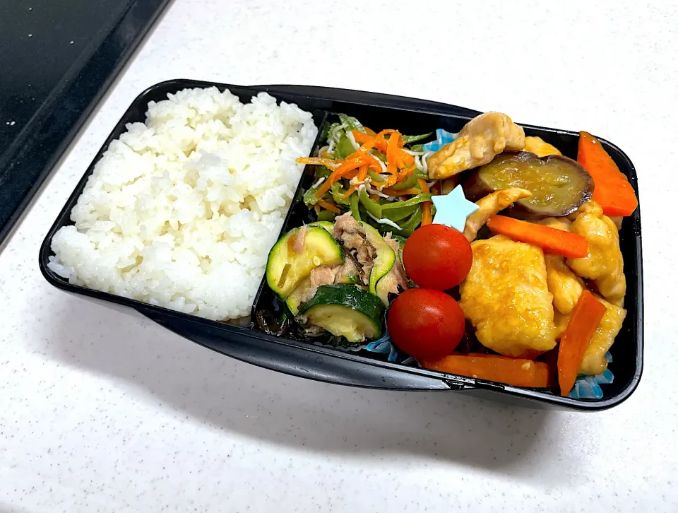 Snapdishの料理写真:6/14 旦那弁当⁂甘酢チキン弁当|ゆさん