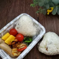 Snapdishの料理写真:おにぎり弁当