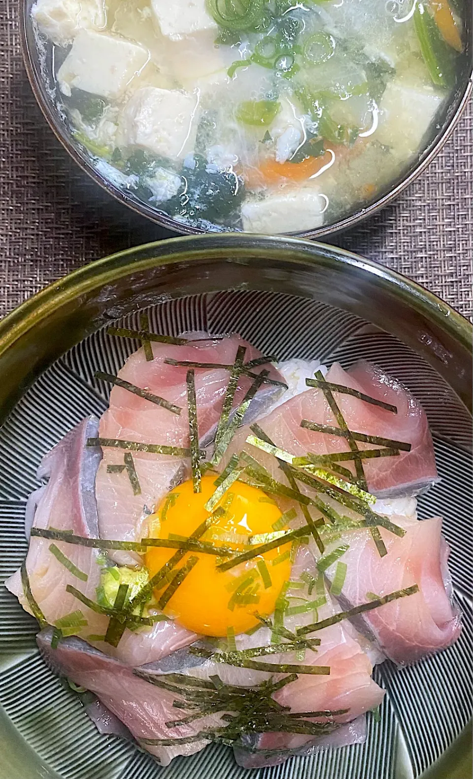 はまち丼|すくらんぶるえっぐさん