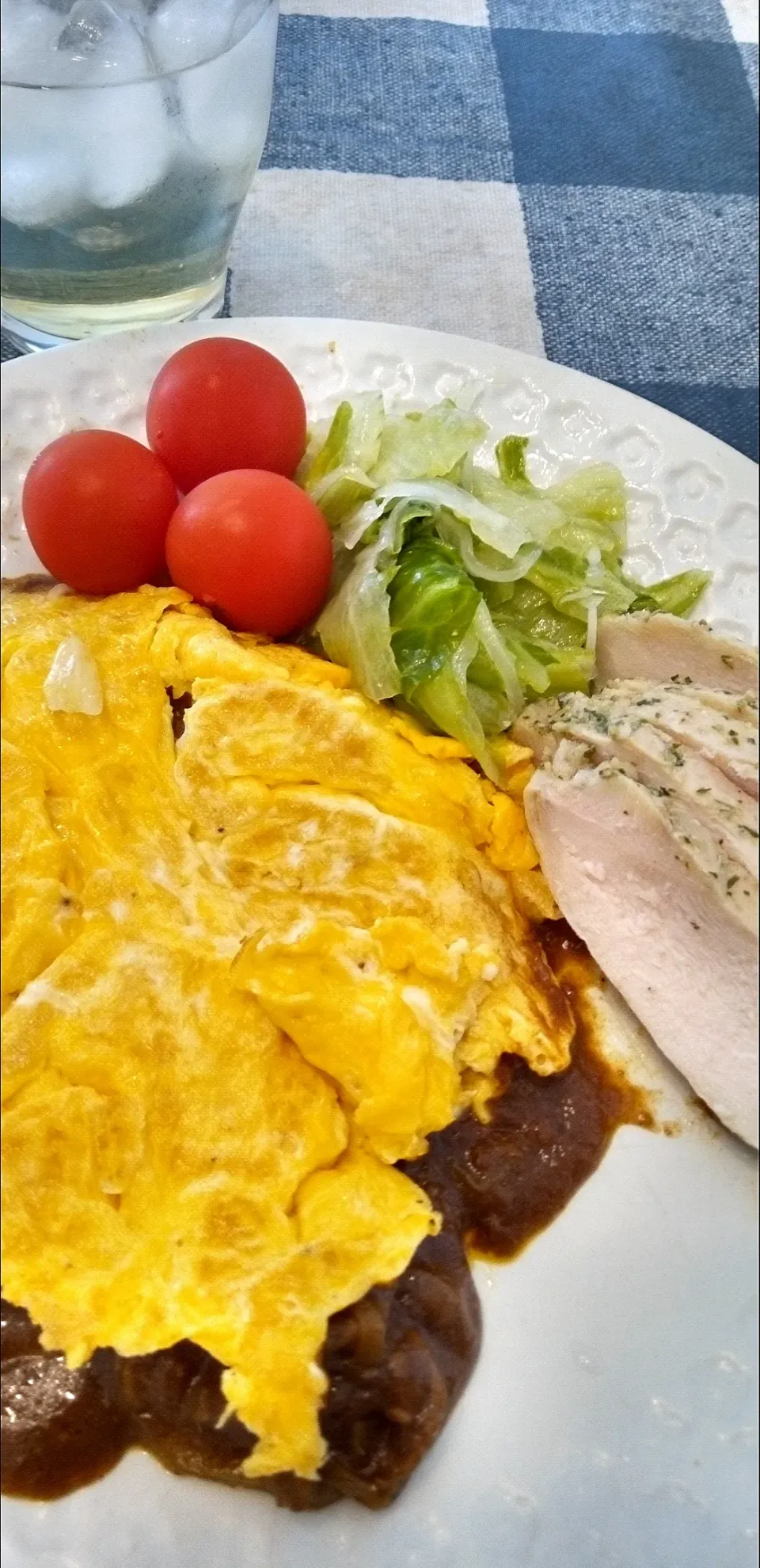 '24．．6/14
オムカレーと青じそ健康ドリンク😋|たえさん