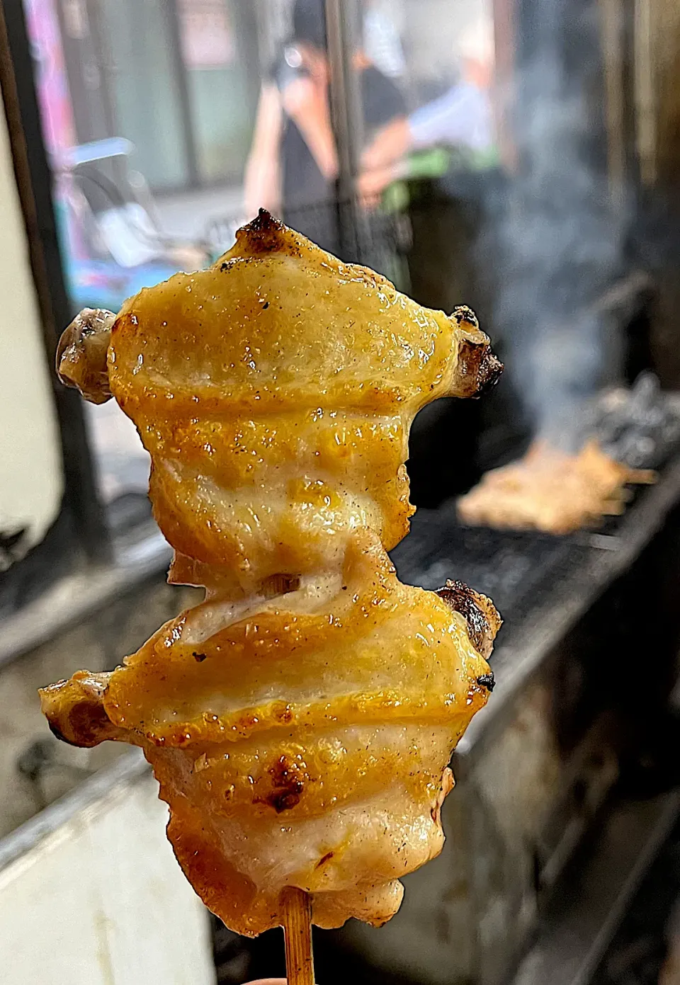 地元焼き鳥屋で手羽先|須佐浩幸さん