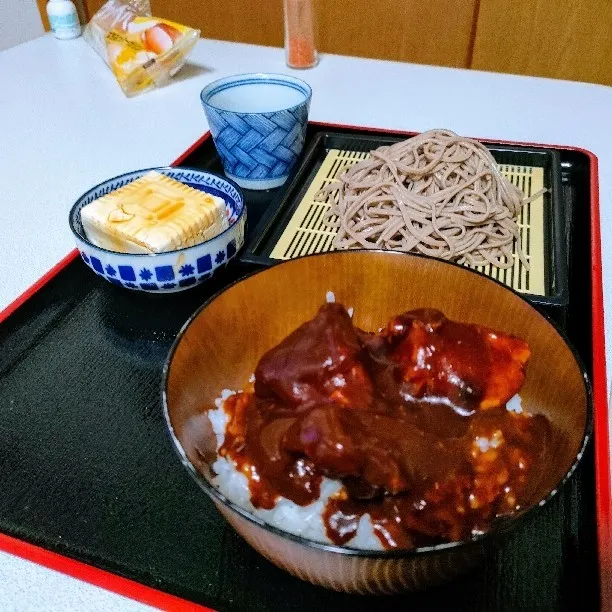 ざるそばとミニスペアリブシチュー丼のセット|ariyo4200さん