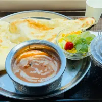 Snapdishの料理写真:ナンカレーセット（バターチキン）|XMP8さん